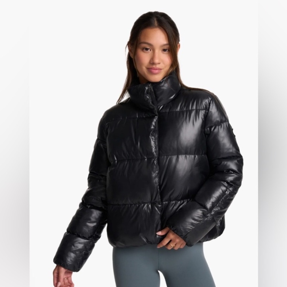 NWT Vuori Hudson Insulated Jacket in Black Women's  XL